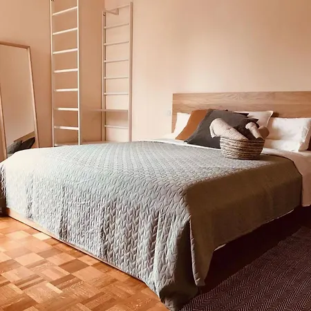 Alojamento de Acomodação e Pequeno-almoço Casa Ling -ac - Parking-2bathrooms