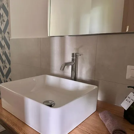 Casa Ling -ac - Parking-2bathrooms Bed & Breakfast Como