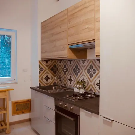 Casa Ling -ac - Parking-2bathrooms Frühstückspension Como