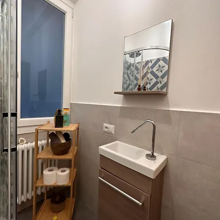 Casa Ling -ac - Parking-2bathrooms Frühstückspension Como