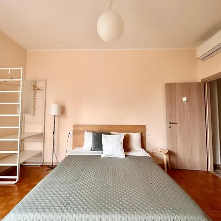 Casa Ling -ac - Parking-2bathrooms 3* Como