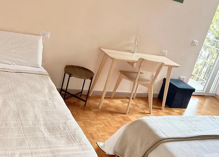 Casa Ling -ac - Parking-2bathrooms Bed & Breakfast Como